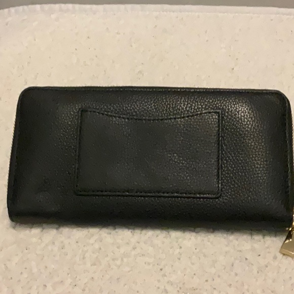 Michael Kors Black Leather Long Wallet. - Picture 2 of 8